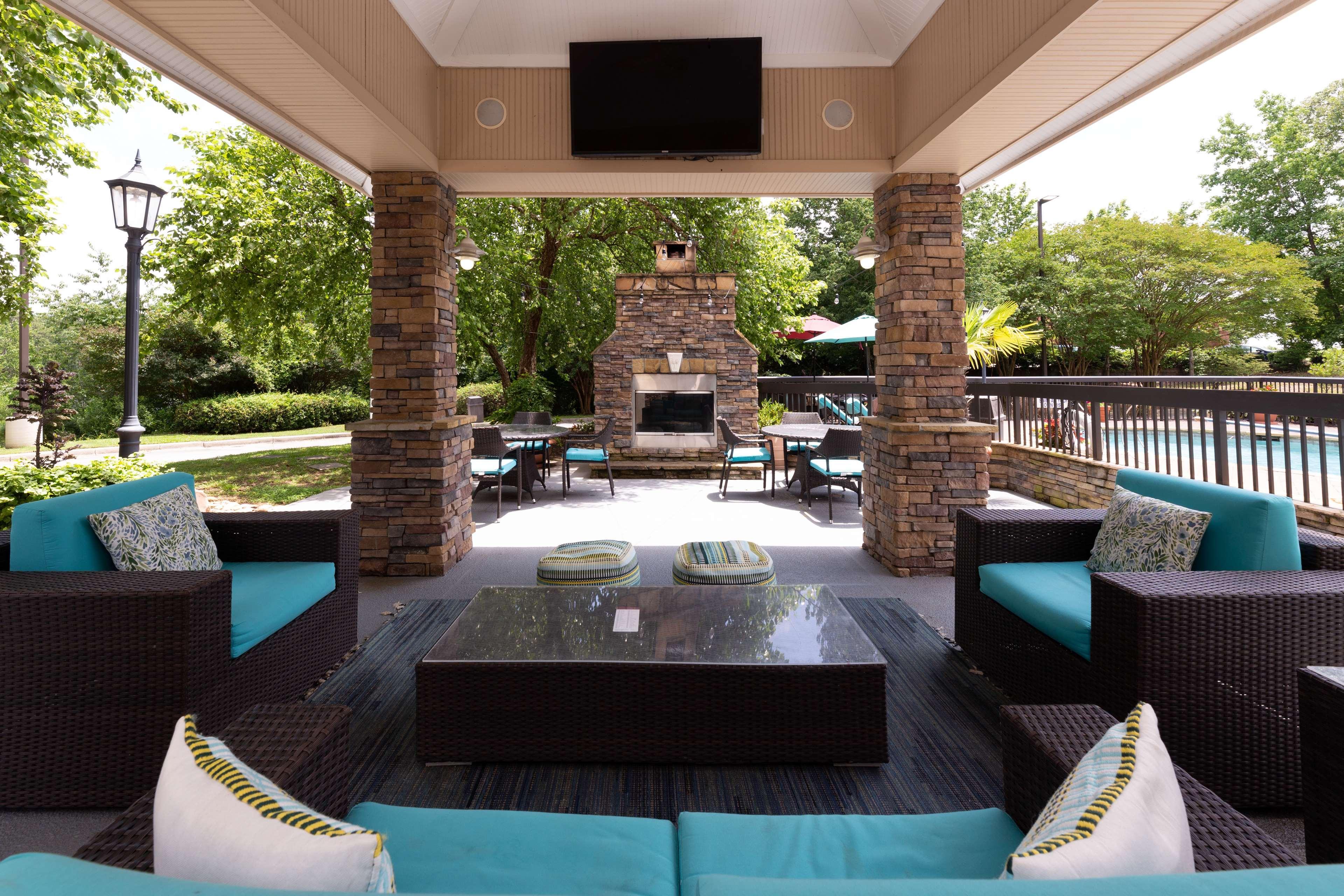 Hampton Inn Columbia I-26/Harbison Blvd Exterior photo