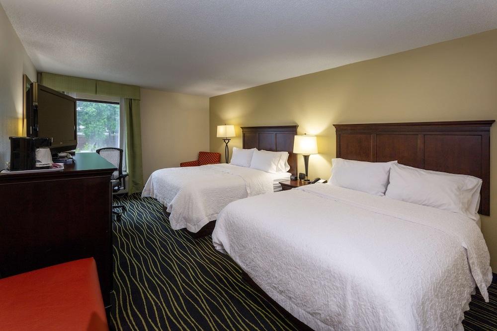 Hampton Inn Columbia I-26/Harbison Blvd Exterior photo