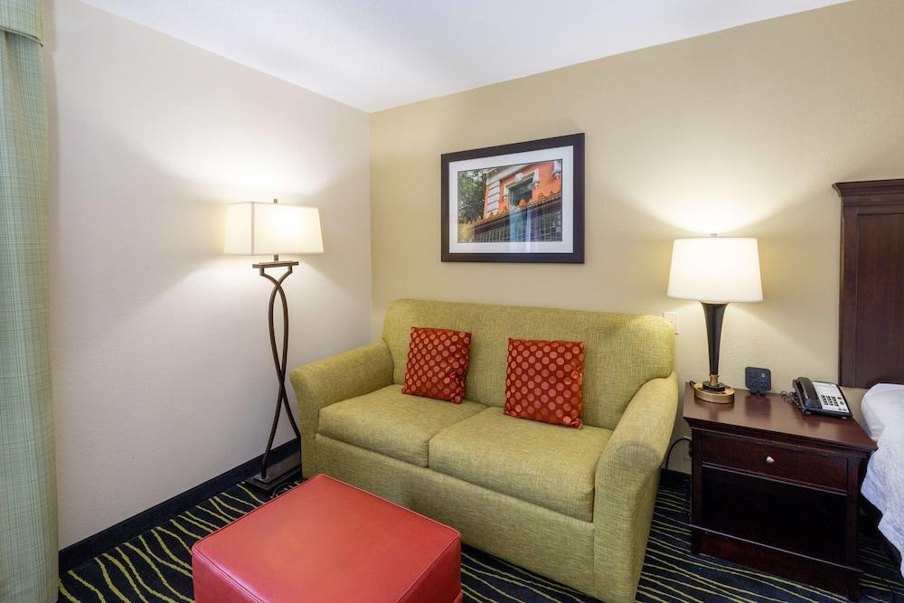Hampton Inn Columbia I-26/Harbison Blvd Exterior photo