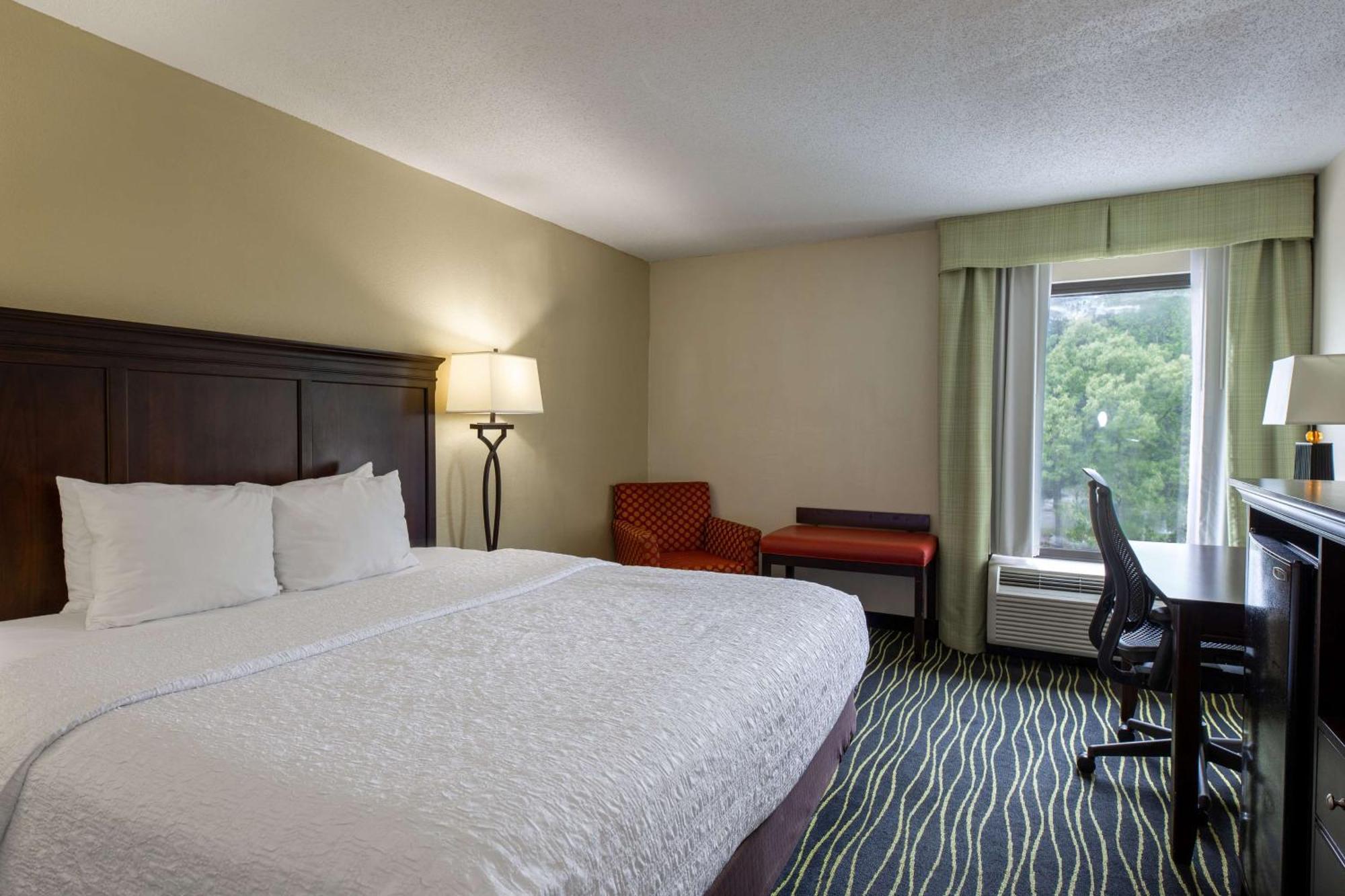 Hampton Inn Columbia I-26/Harbison Blvd Exterior photo